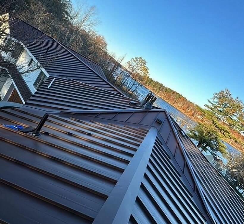 Residential siding corner roofing service