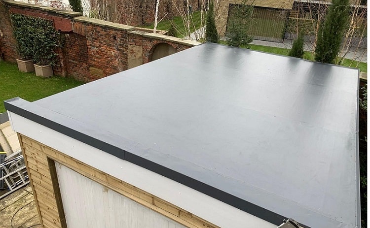what is a flat roof..